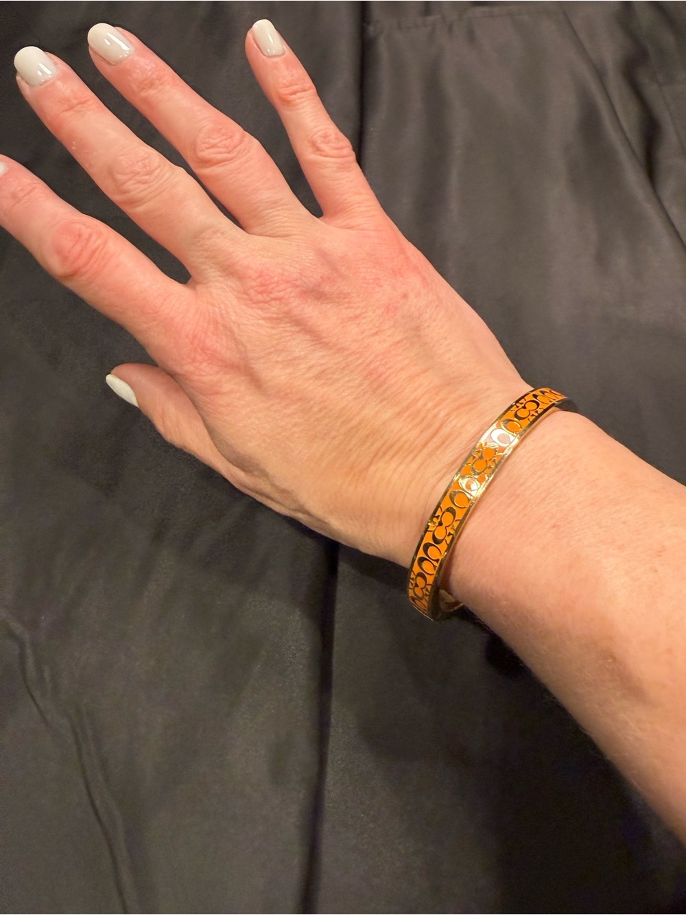 Coach Orange Enamel Signature C Hinged Bangle Bracelet Gold Tone - Picture 16 of 16